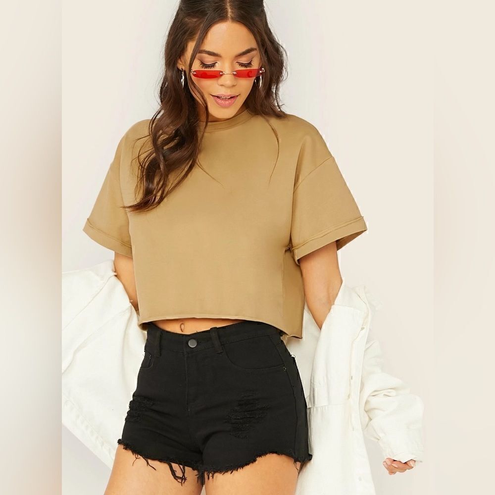 Solid Raw-cut Boxy cropped tee